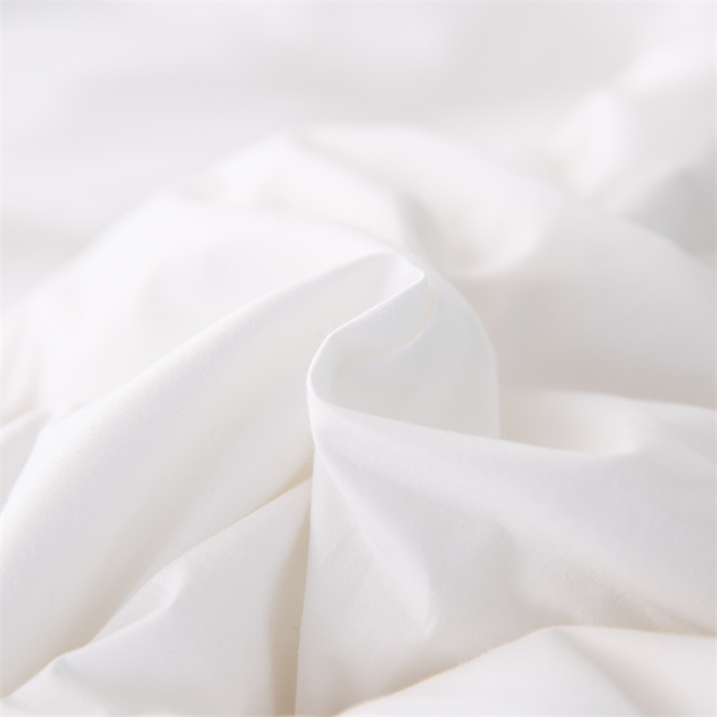 Cubrecolchón con diseño de acolchado ondulado relleno de microfibra Cubrecolchón con diseño de acolchado ondulado relleno de microfibra