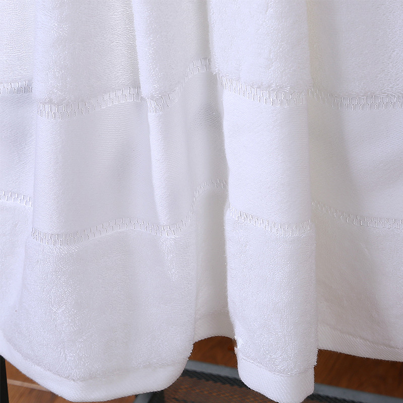 Juego de toallas con borde dobby blanco hilo plateado Juego de toallas con borde dobby blanco hilo plateado