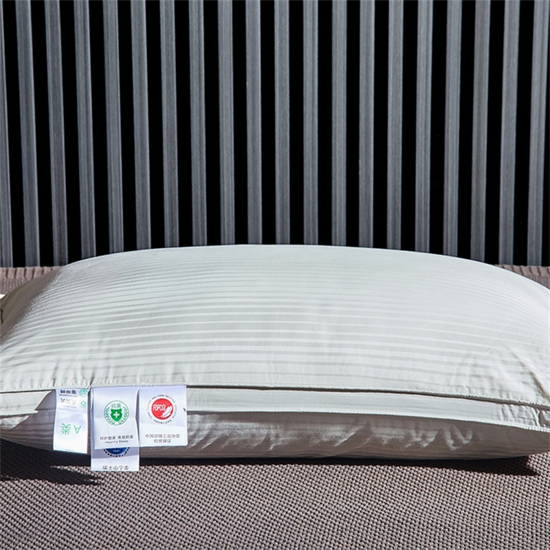 Almohada de plumón de pato con relleno de tres capas almohada de satén a rayas Almohada de plumón de pato con relleno de tres capas almohada de satén a rayas