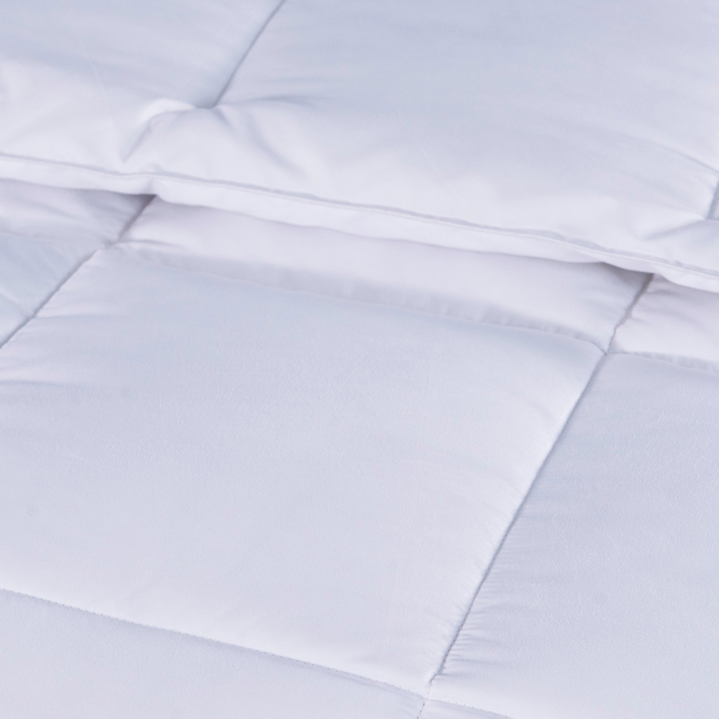 Edredón de tela de poliéster Silence con relleno de microfibra Edredón de tela de poliéster Silence con relleno de microfibra