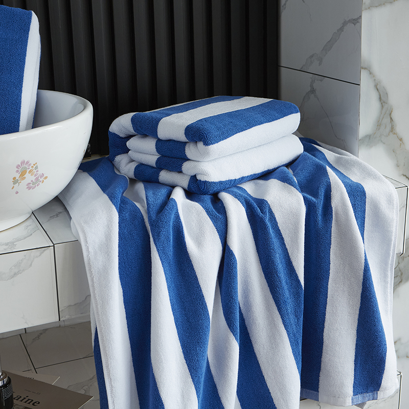 Toalla de playa teñida en hilo a rayas azul y blanco toalla de piscina